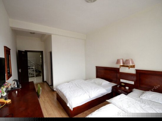 双人间（带电脑）