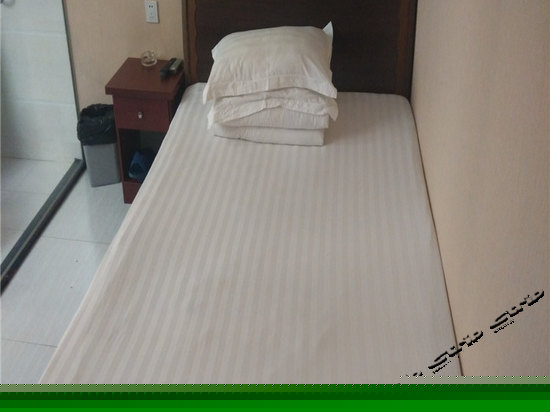 大床房（无窗）