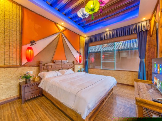 玛达谧·湖景套房