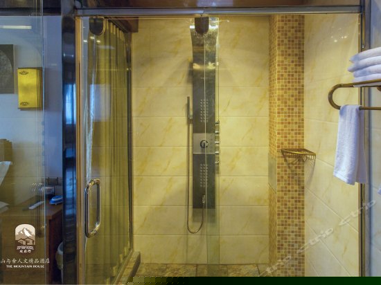 天雨流芳家庭套房