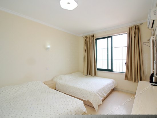 海景温馨家庭房