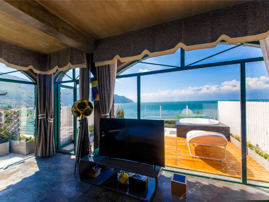 露台浴缸海景大床房