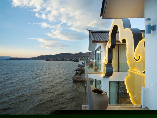 270度海景豪华大床房302