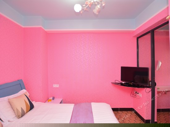 典雅阳台独卫大床房