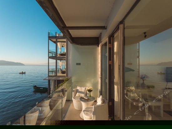 海景阳台大床房雪月