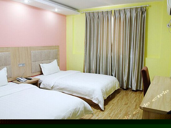 豪华电脑双人间