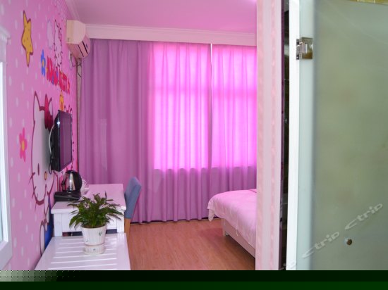 hello kitty主题大床房