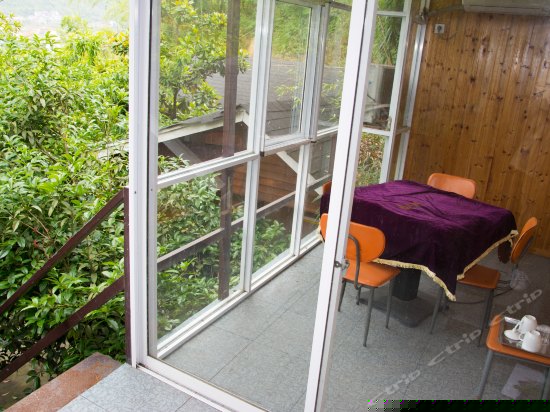 独栋小木屋大床