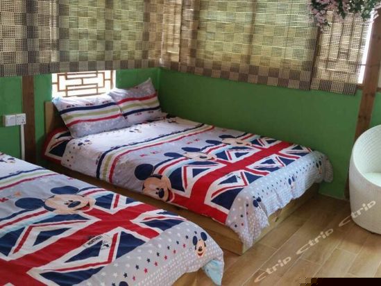 标准家庭双床房