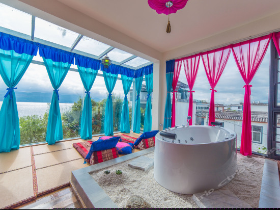 尘外360度海景蜜月超豪华房