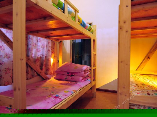 女生四人间（床位房）