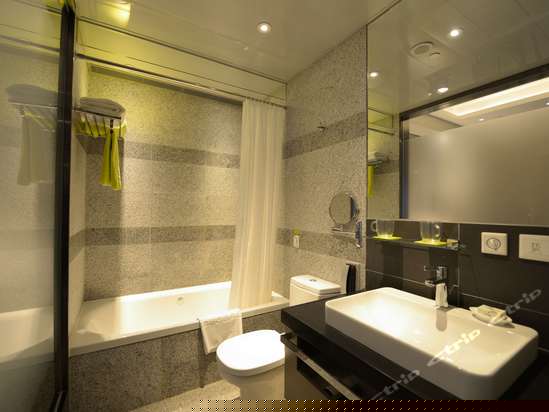 格兰豪华大床客房