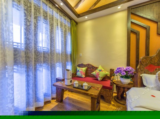 2号院豪华圆床房