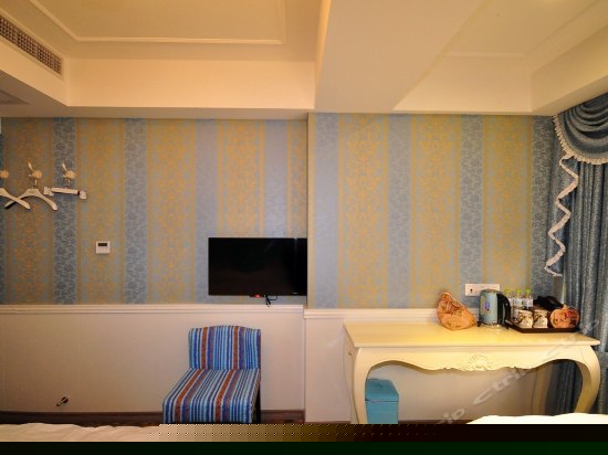 叙事 （家庭房102）