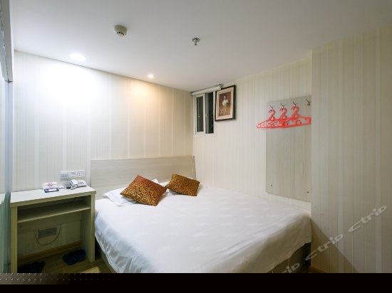 经济大床房B（无窗）