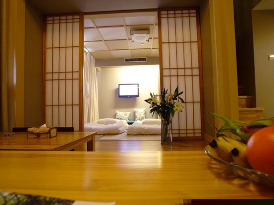 和式复式四人房