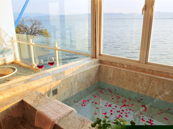 独立露台海景大床房