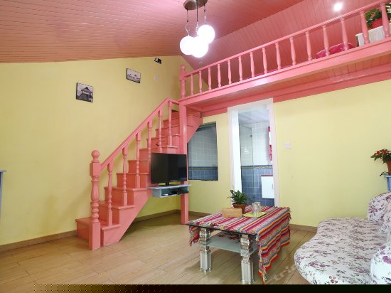 复式阁楼榻榻米大床房