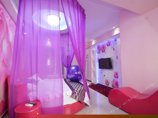 娇艳玫瑰风情主题房