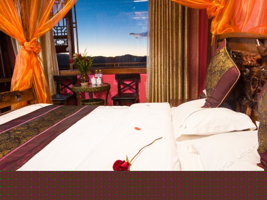 观景蜜月大床房