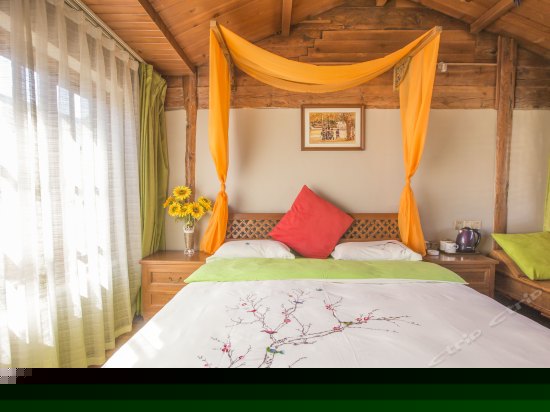 阳光大床房（簪花)