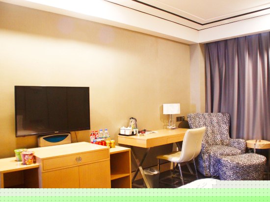 颐嘉酒店大床房