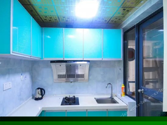 蓝色海岸飘窗海景两房一厅