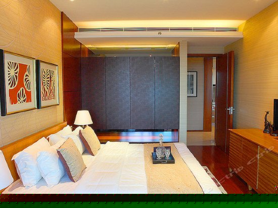 蓝天海景家庭套房