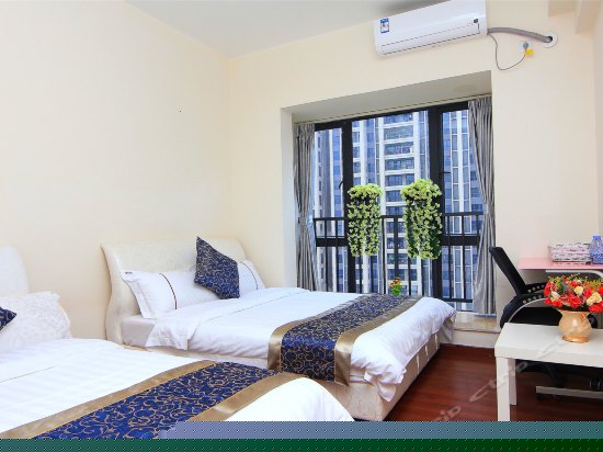 两房一厅四床房