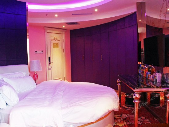 迷你摩登主题房