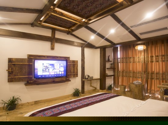 土家风情大床房—天门山观景房