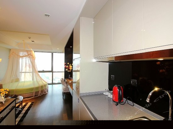 豪华观海圆床房