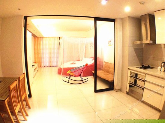 高层海景情侣水床房