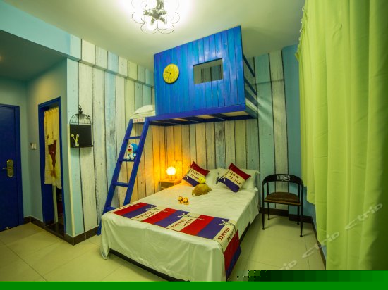 漫步云端亲子房