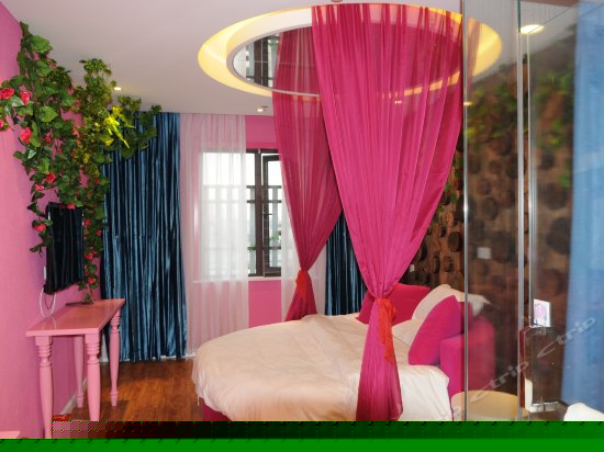 更阑人静主题大床房