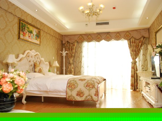 法式浪漫风情大床房