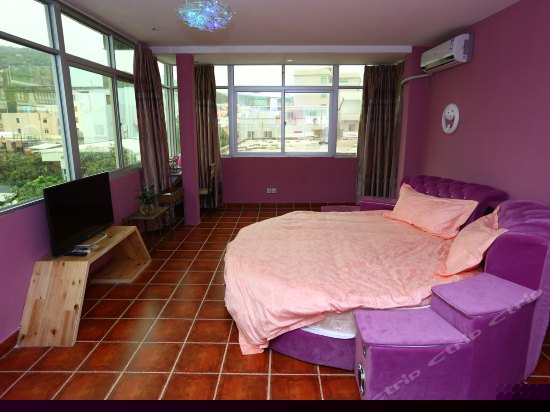 漫旅精品圆床房