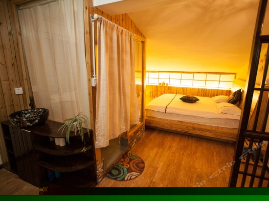 榻榻米空调大床房