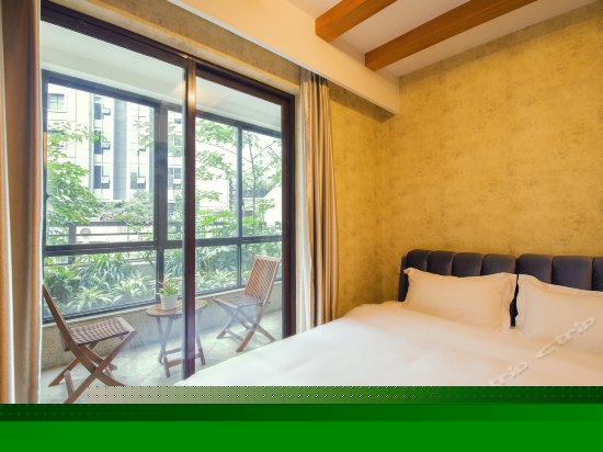 水晶开放式套房