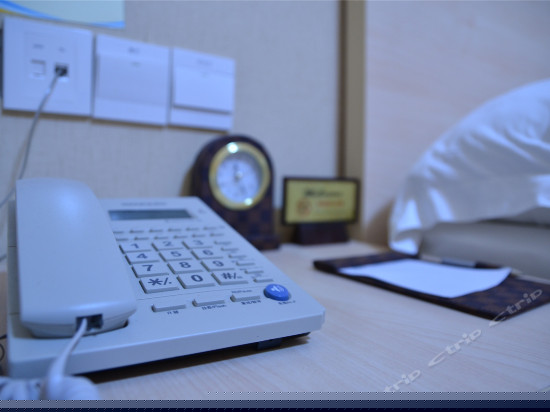 经济大床房（无窗）