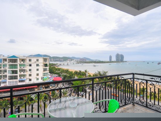 蜜月海景阳台房