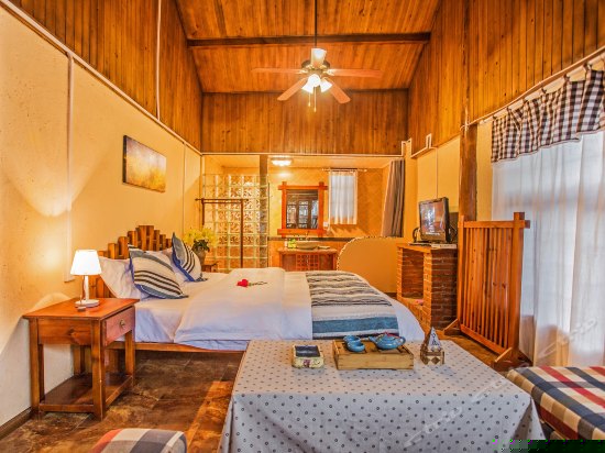 红尘梦豪华大床房