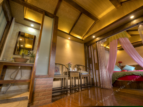 纳西精品圆床套房