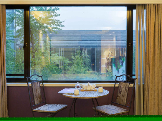 景观高级大床房