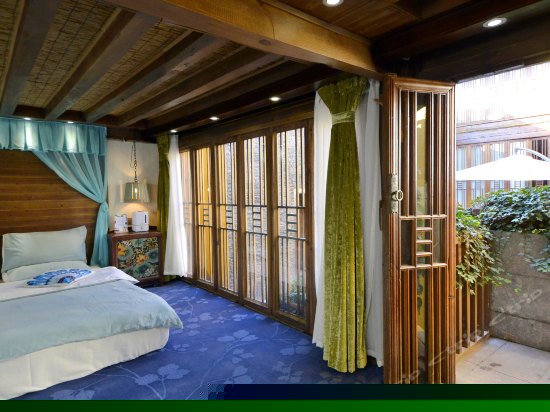 风情院唯美大床房