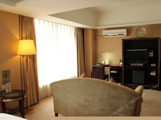 豪华商务大床间