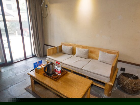 禅修生房（架子大套房）