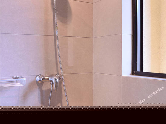 豪华山景单卧大床套房