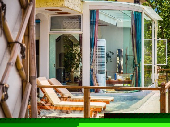 二楼星空海景大床房