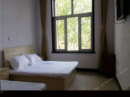 家庭三人间（床位房）